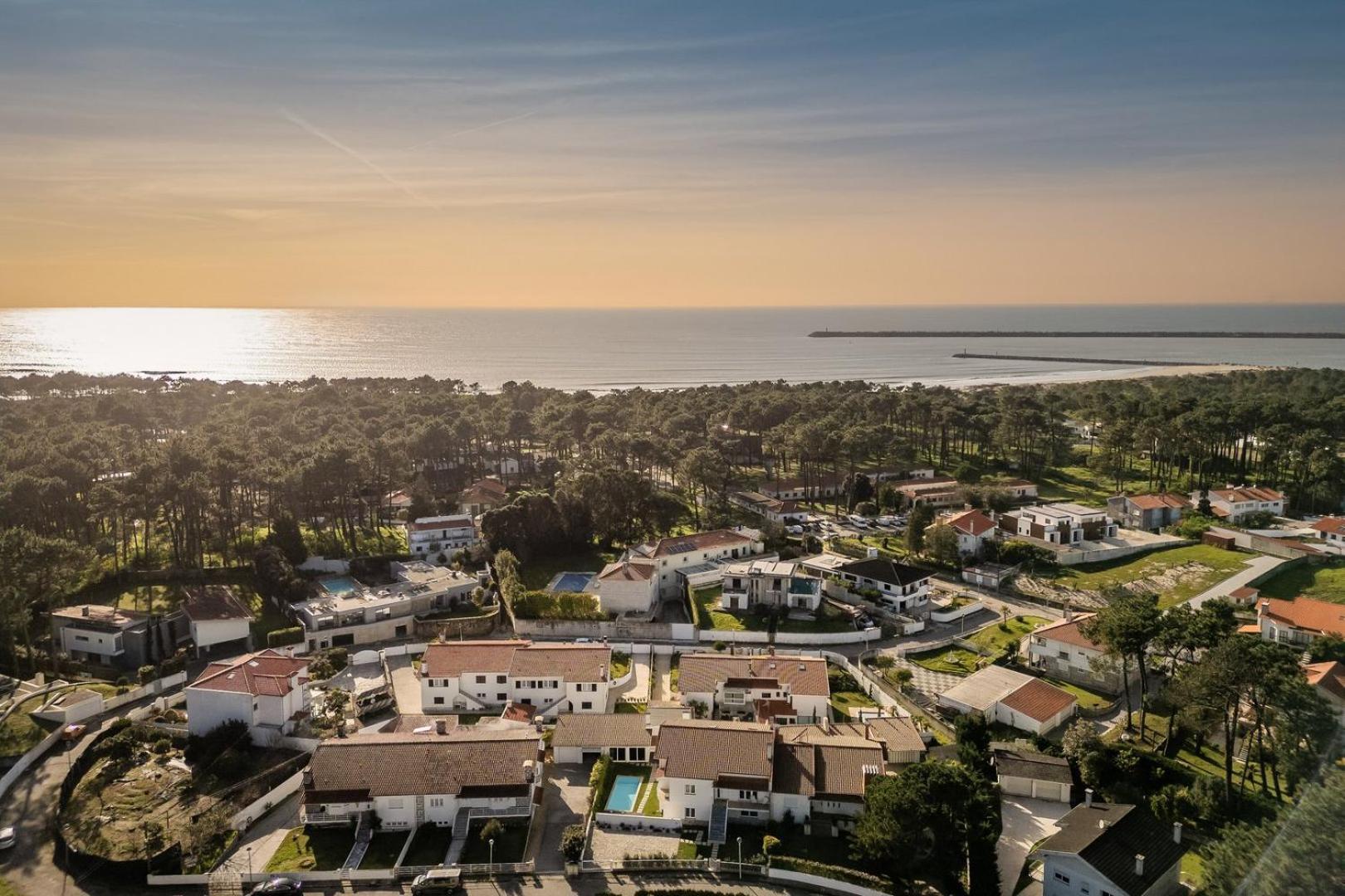 Portugal Active Cabedelo Beach Lodge - Heated Pool Viana do Castelo Exterior photo